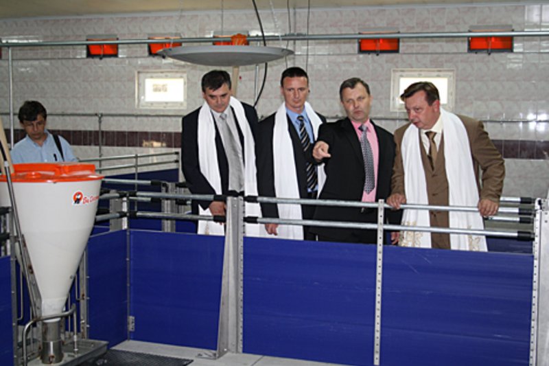 Croatia: Minister inaugurates new building for 4,000 pigs